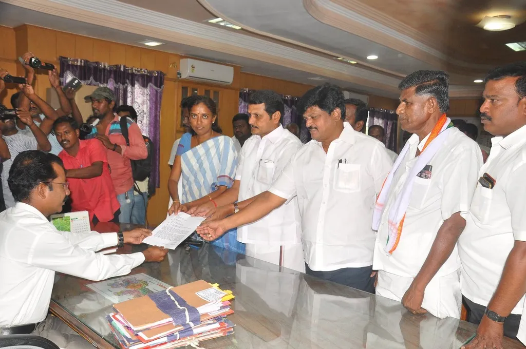  MLA, MLA, who has landed in support for sand dungeon workers
